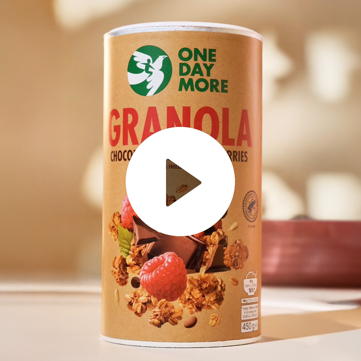 Schoko-Granola mit Himbeeren