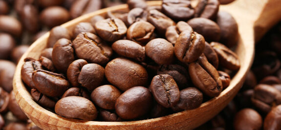 Ist Kaffee gesund? Welche Eigenschaften hat er und wie viel sollte man davon trinken?